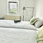 Studio-apartments Am Hildesheimer Hauptbahnhof Mit Kueche, Bad, Elektrischen Tuercodes, Wlan, Tv, Parken Appartement