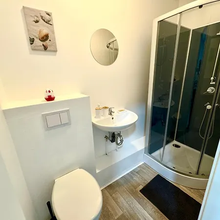 Apartment Studio-apartments Am Hildesheimer Hauptbahnhof Mit Kueche, Bad, Elektrischen Tuercodes, Wlan, Tv, Parken Hildesheim