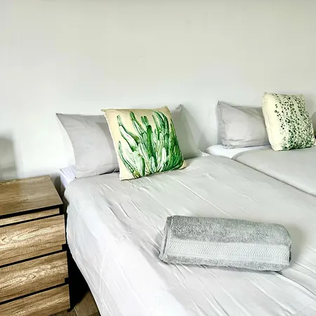 Studio-apartments Am Hildesheimer Hauptbahnhof Mit Kueche, Bad, Elektrischen Tuercodes, Wlan, Tv, Parken Apartment Hildesheim