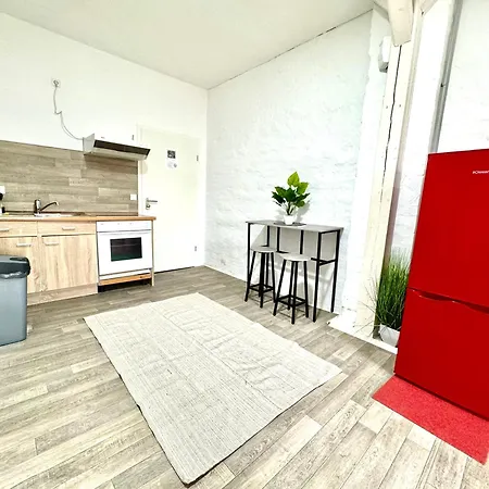 Studio-apartments Am Hildesheimer Hauptbahnhof Mit Kueche, Bad, Elektrischen Tuercodes, Wlan, Tv, Parken Apartment Hildesheim