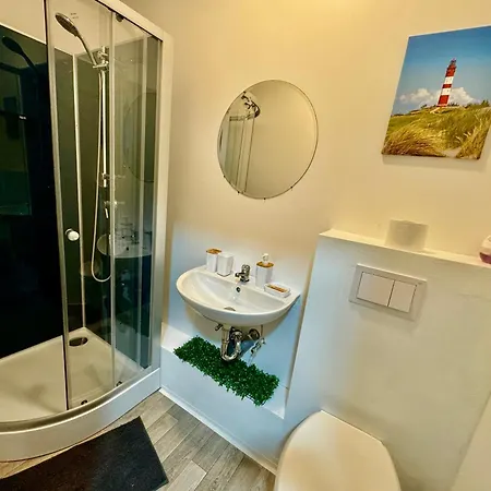 Studio-apartments Am Hildesheimer Hauptbahnhof Mit Kueche, Bad, Elektrischen Tuercodes, Wlan, Tv, Parken * Hildesheim