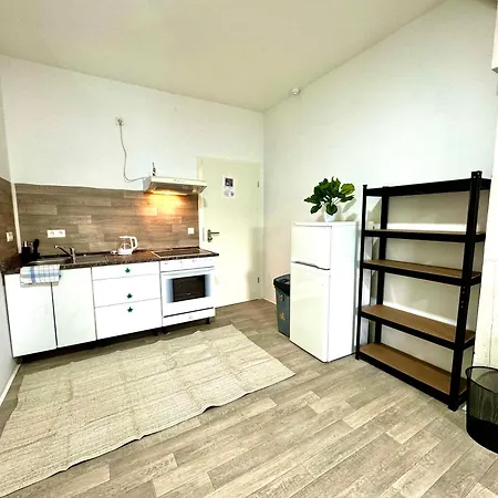 Appartement Studio-apartments Am Hildesheimer Hauptbahnhof Mit Kueche, Bad, Elektrischen Tuercodes, Wlan, Tv, Parken