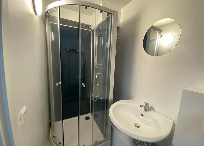 Studio-apartments Am Hildesheimer Hauptbahnhof Mit Kueche, Bad, Elektrischen Tuercodes, Wlan, Tv, Parken Hildesheim