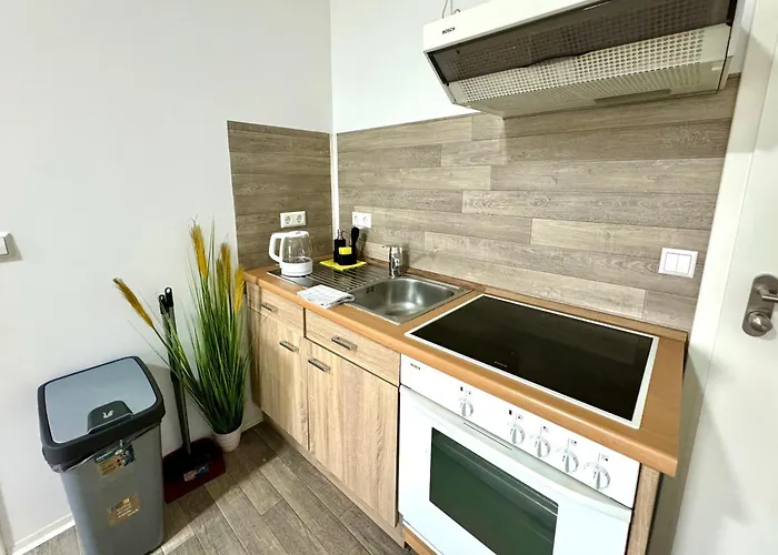 Studio-apartments Am Hildesheimer Hauptbahnhof Mit Kueche, Bad, Elektrischen Tuercodes, Wlan, Tv, Parken Apartamento