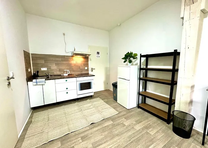 Appartement Studio-apartments Am Hildesheimer Hauptbahnhof Mit Kueche, Bad, Elektrischen Tuercodes, Wlan, Tv, Parken